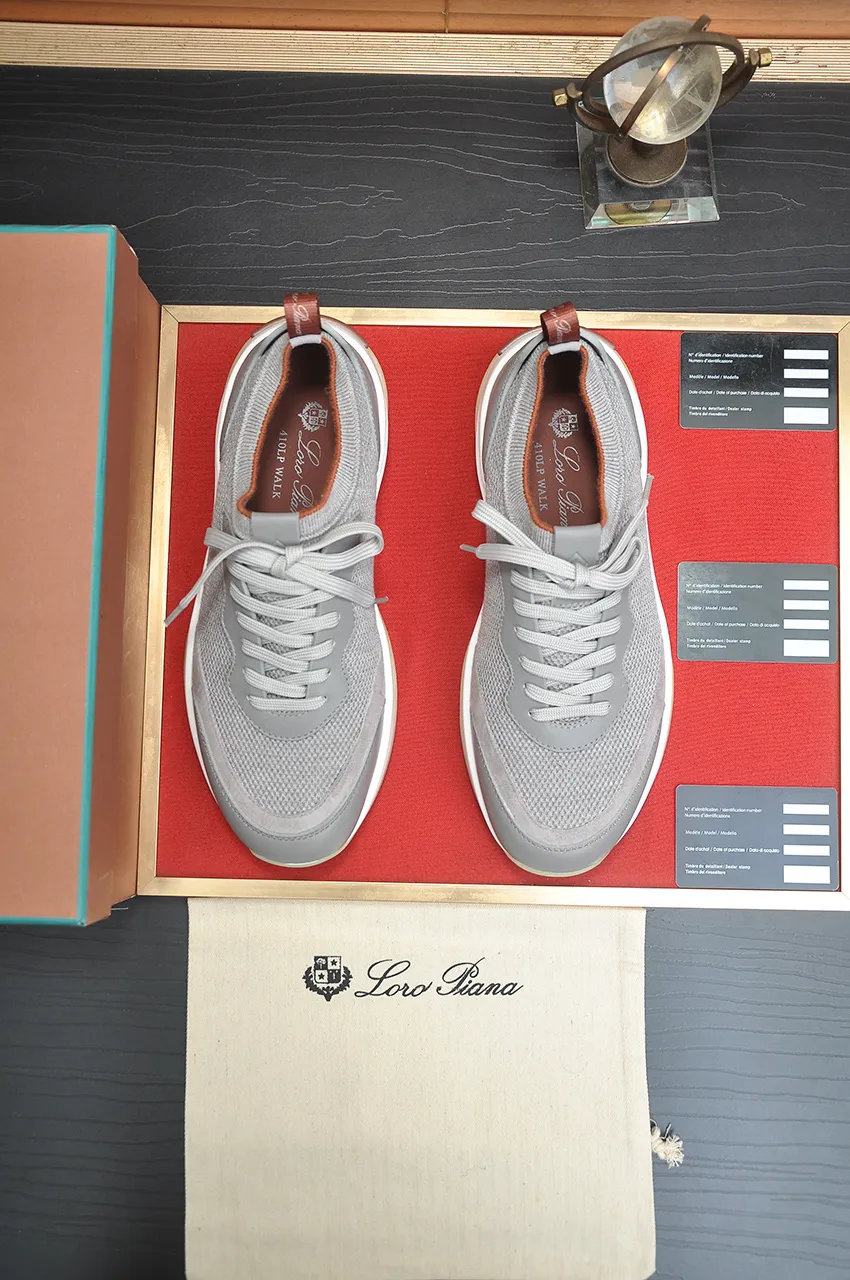 Men's men's shoes 💰640💶[𝐥𝐨𝐫𝐨 𝐏𝐢𝐚𝐧𝐚] lp classic loafers, an Italian treasure brand, the only brand that can match Hermès! Only after wearing it do we realize that we cannot let down our feet. The upper is imported cashmere, the lining of water-dyed cowhide ➕ the cowhide feet, the official original glass rubber outsole, and the pendant. Exclusive original packaging (tag ➕ brand paper ➕ outer box ➕ hand bag) code number: 38-46